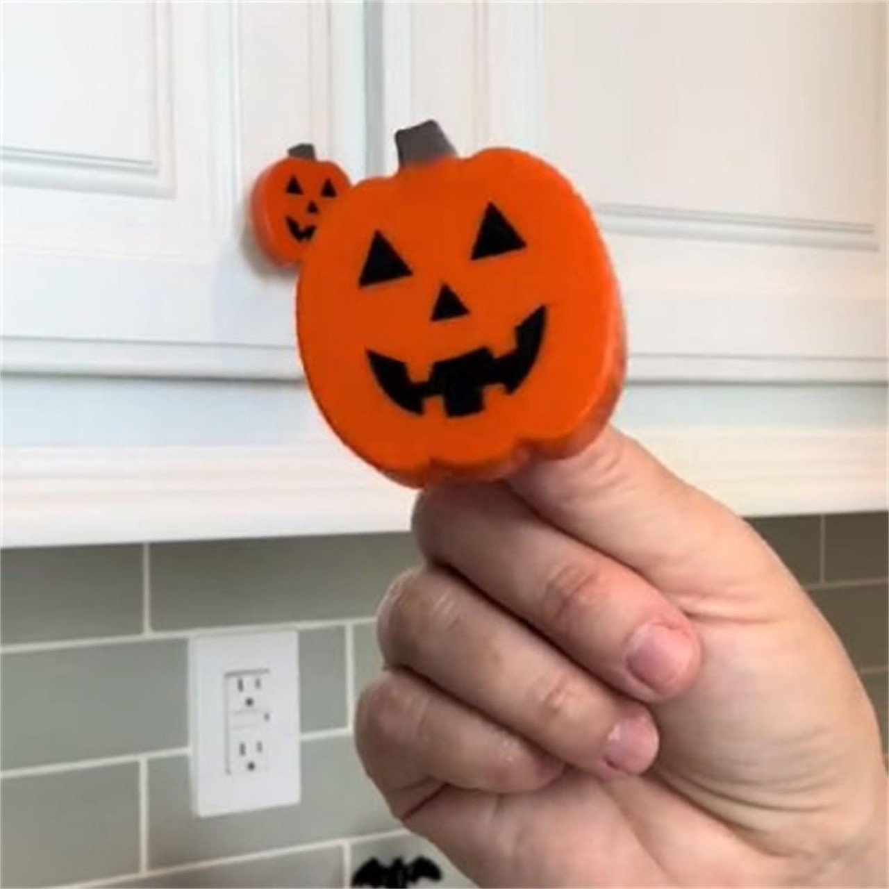 Halloween pumpkin knob cover,  - огляд і ціна Furniture Hardware Pulls